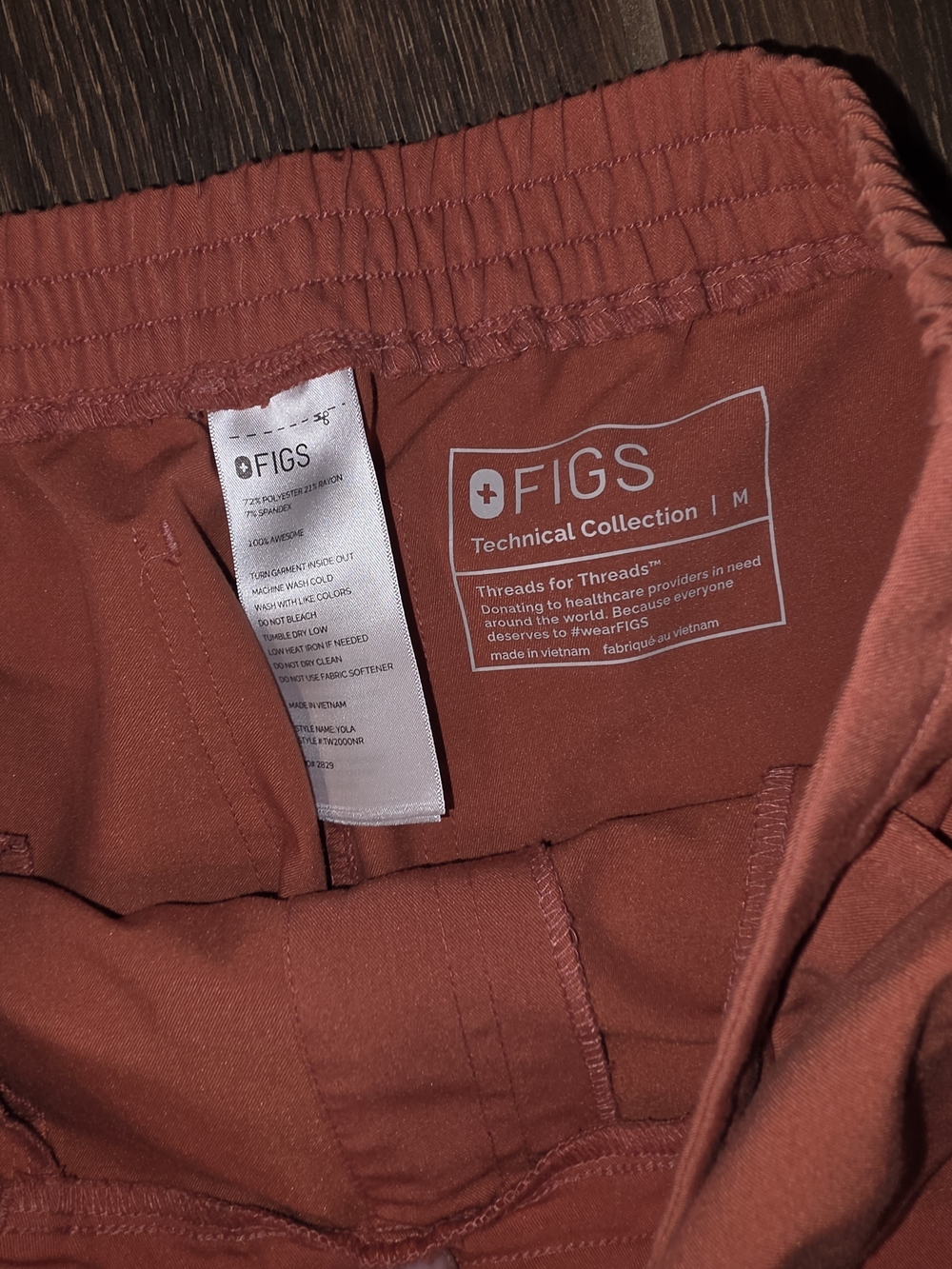 FIGS Rust Colored Scrub Set - Picture 5 of 5
